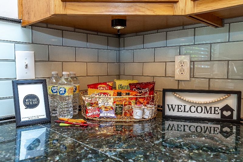Furnished Finder property 404500_1 photo 6