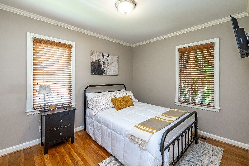 Furnished Finder property 404500_1 photo 10