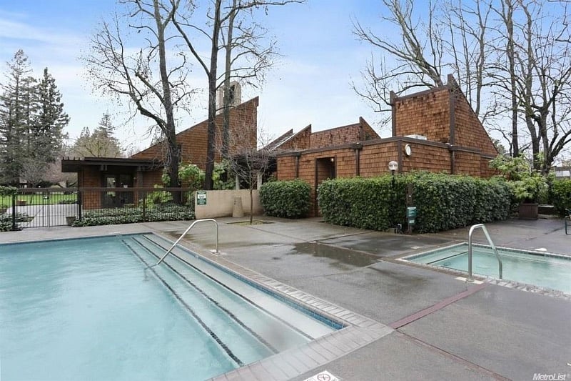Furnished Finder property 404506_1 photo 14