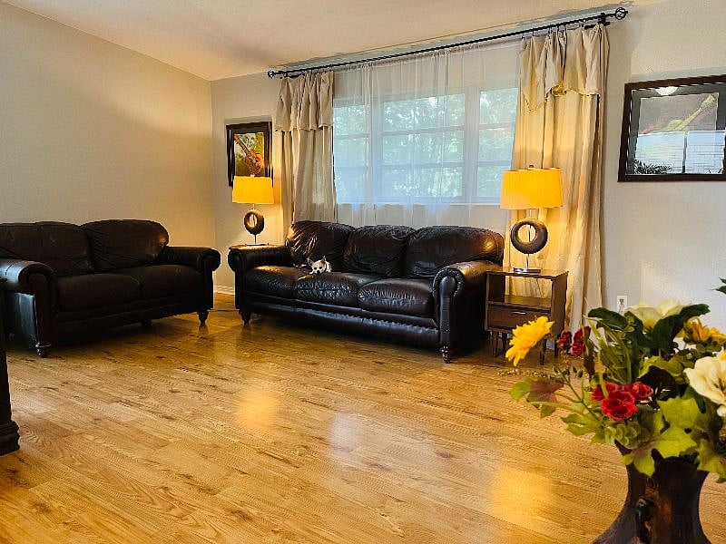 Furnished Finder property 404508_1 photo 6