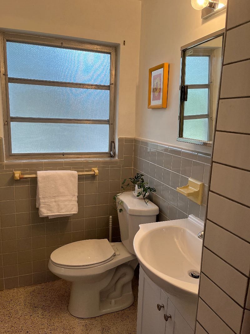 Furnished Finder property 404508_1 photo 12