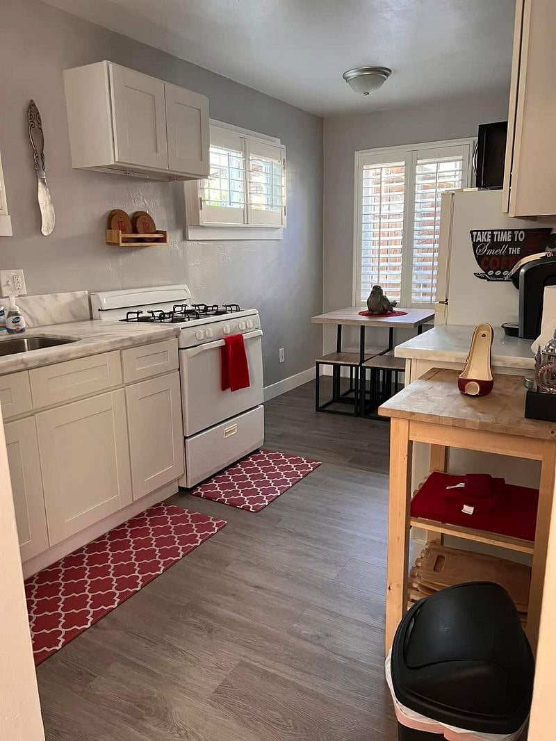 Furnished Finder property 404569_1 photo 3