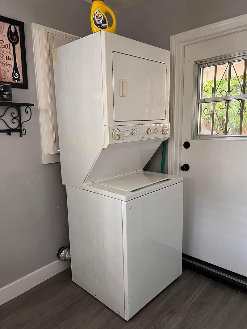 Furnished Finder property 404569_1 photo 11