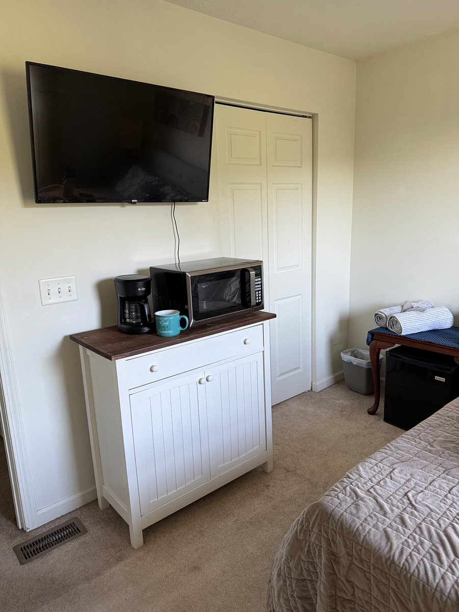 Furnished Finder property 404594_2 photo 3