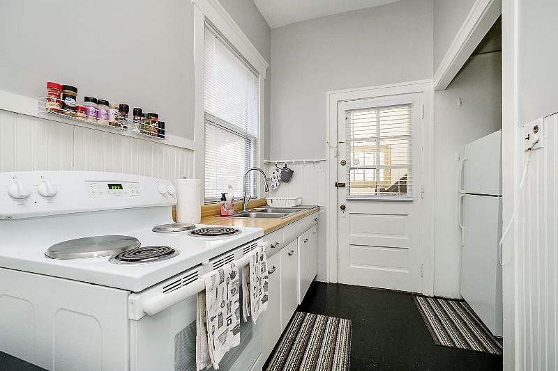 Furnished Finder property 404605_1 photo 11