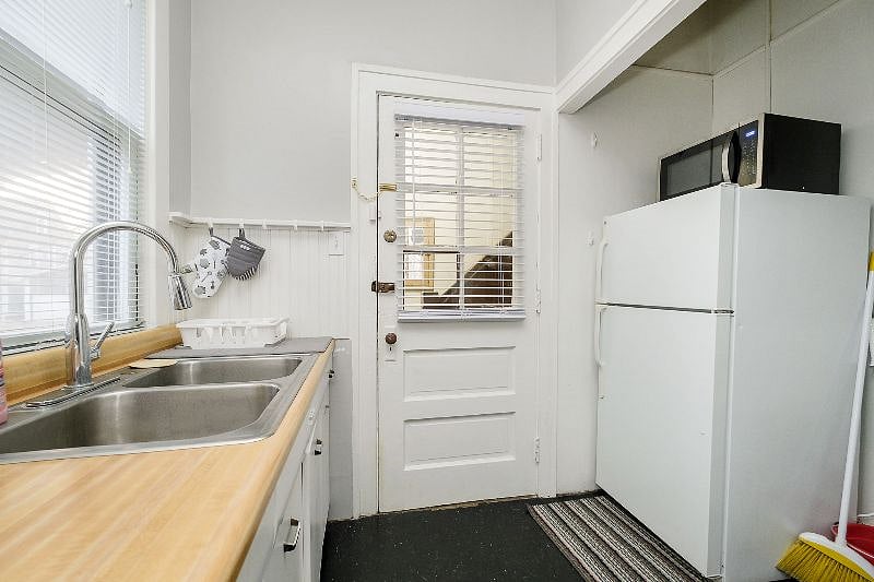 Furnished Finder property 404605_1 photo 12