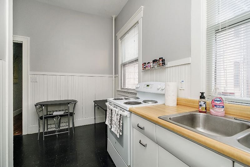 Furnished Finder property 404605_1 photo 14