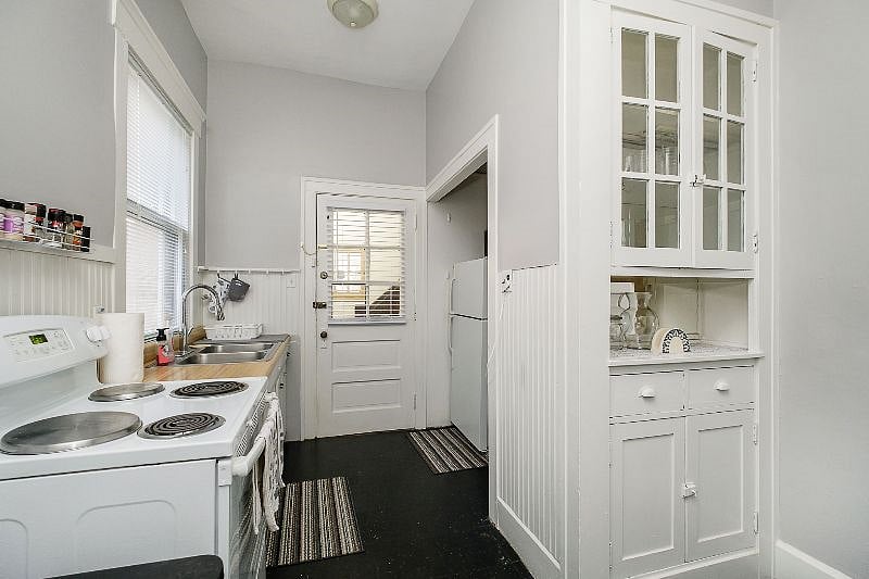 Furnished Finder property 404605_1 photo 15