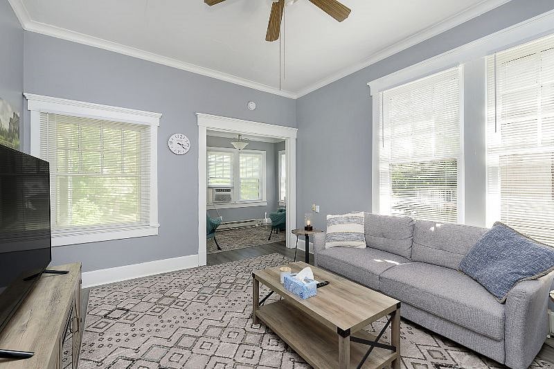 Furnished Finder property 404605_2 photo 8