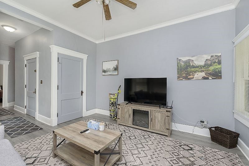 Furnished Finder property 404605_2 photo 10