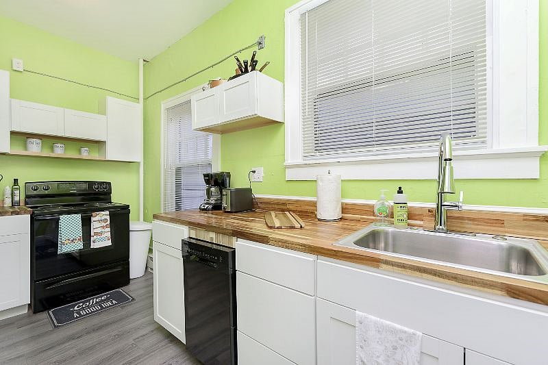Furnished Finder property 404605_2 photo 19