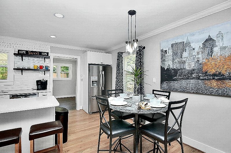 Comfortable Seating for all guests!