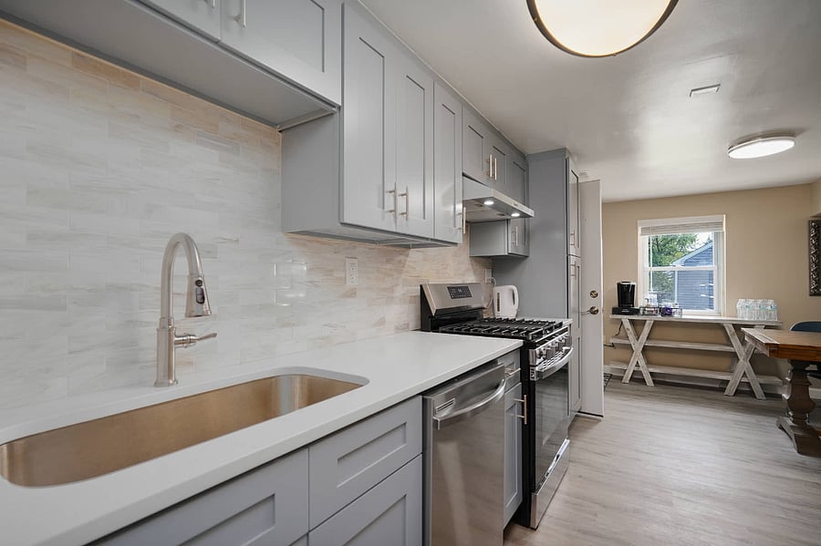 Furnished Finder property 404663_1 photo 3