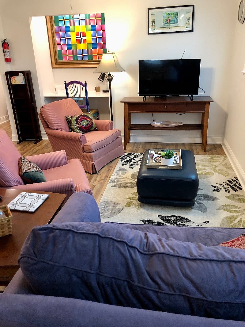 We provide ROKU tv to access your accounts like Netflix, Amazon, ect.