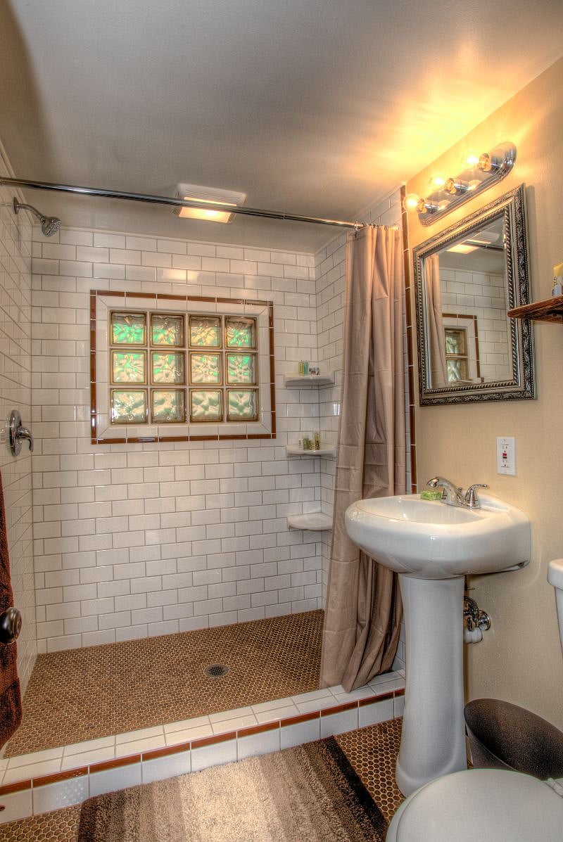 Furnished Finder property 404725_1 photo 9