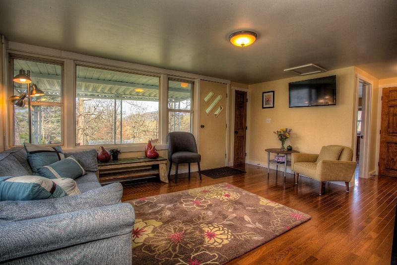 Furnished Finder property 404725_1 photo 7