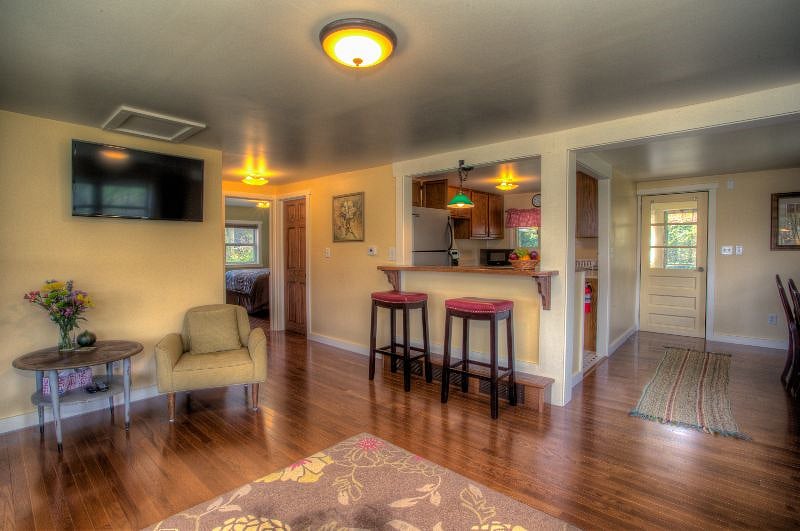 Furnished Finder property 404725_1 photo 8