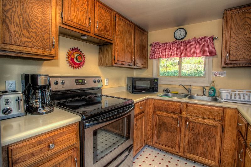 Furnished Finder property 404725_1 photo 13