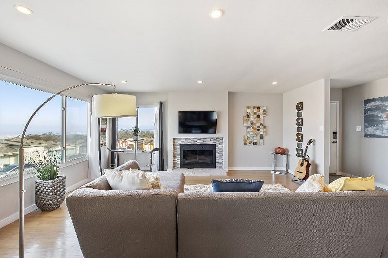 Furnished Finder property 404738_1 photo 2