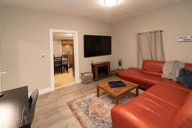 Furnished Finder property 404756_1 photo 5
