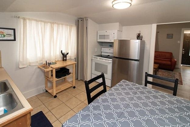 Furnished Finder property 404756_1 photo 23
