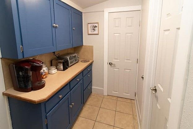 Furnished Finder property 404756_1 photo 24
