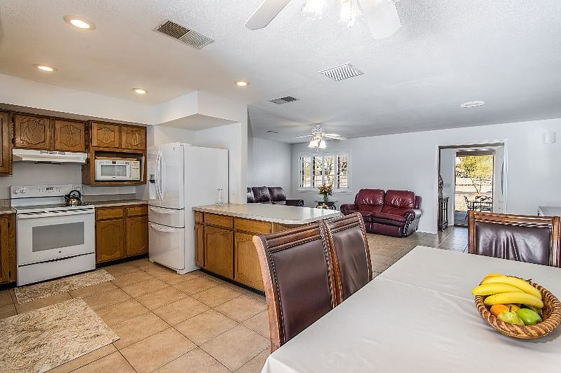 Furnished Finder property 404771_1 photo 3