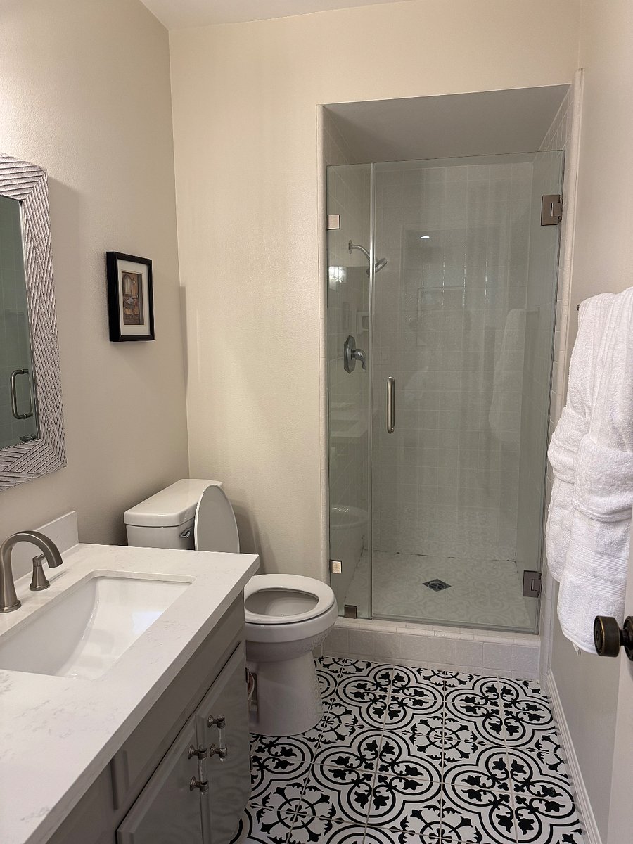 Furnished Finder property 404799_1 photo 16