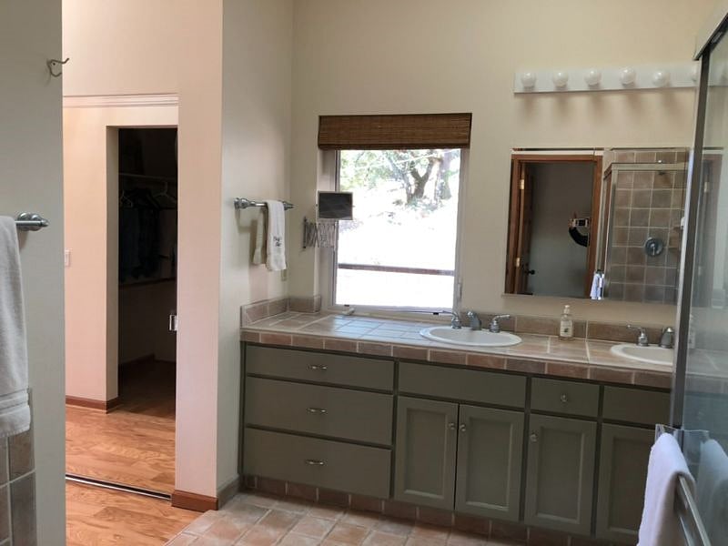 Furnished Finder property 404804_1 photo 12