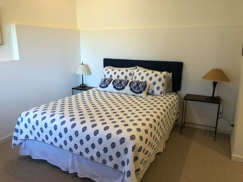 Furnished Finder property 404804_2 photo 8