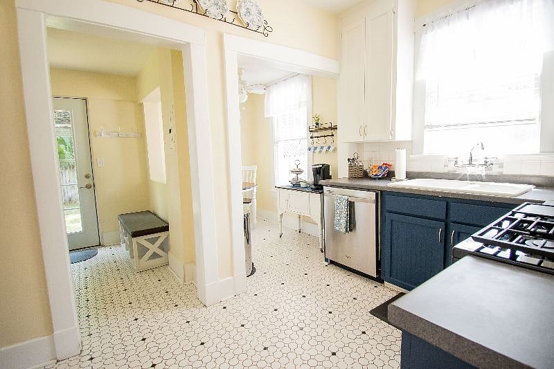 Furnished Finder property 404810_1 photo 8