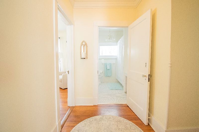Furnished Finder property 404810_1 photo 32