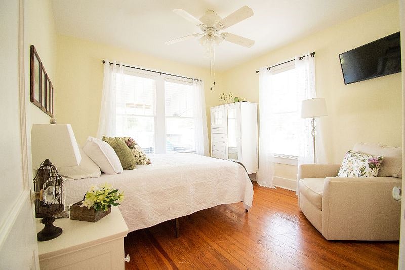 Furnished Finder property 404810_1 photo 33
