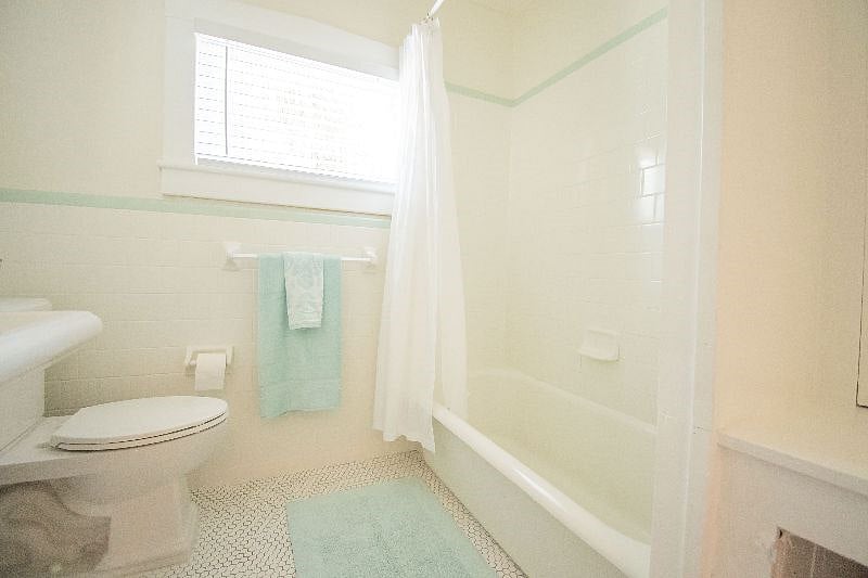 Furnished Finder property 404810_1 photo 35