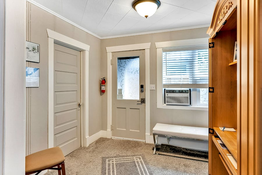 Furnished Finder property 404817_1 photo 12
