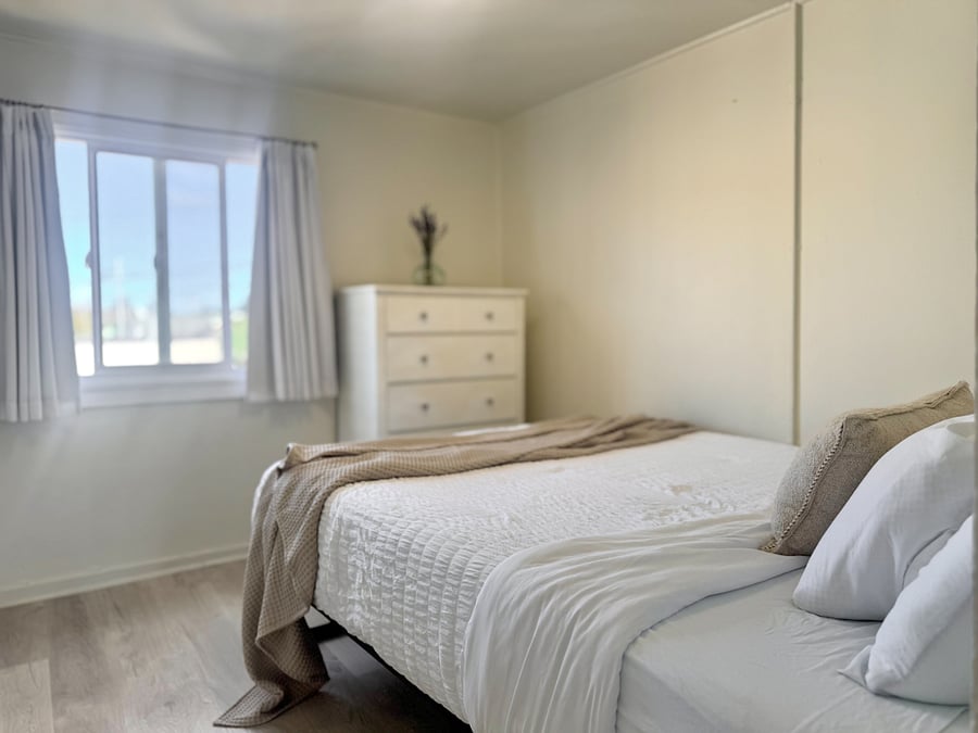 Queen sized Tempur-Pedic Cloud Supreme mattress with 2 x Tempur-Pedic Cloud Adjustable pillows and 2 x Tempur-Pedic Cloud Breeze pillows