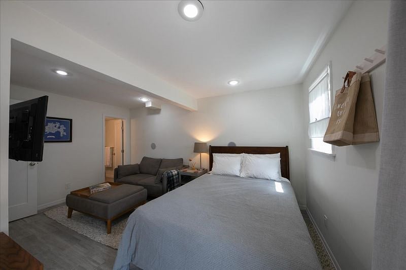 Furnished Finder property 404939_1 photo 30