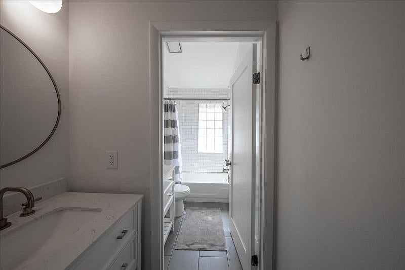 Furnished Finder property 404939_1 photo 23