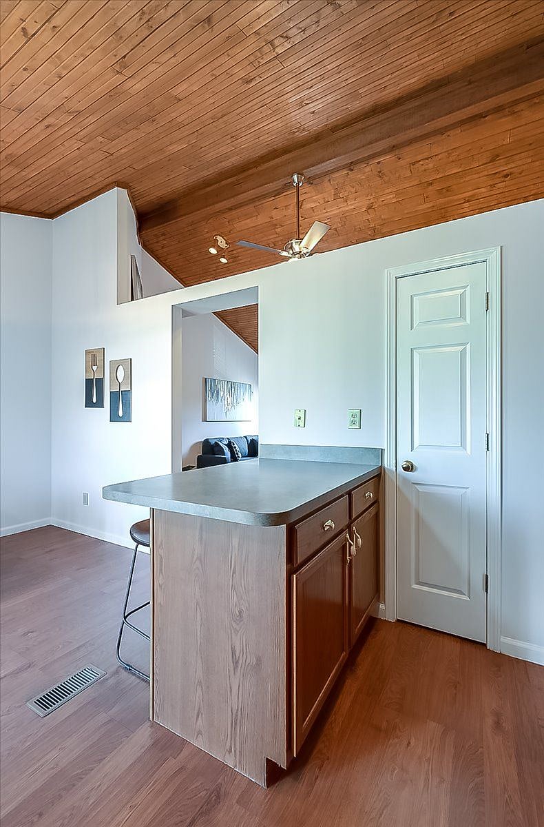 Furnished Finder property 404945_1 photo 12
