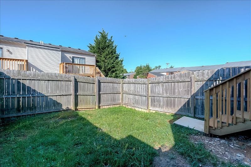 Furnished Finder property 404945_1 photo 25