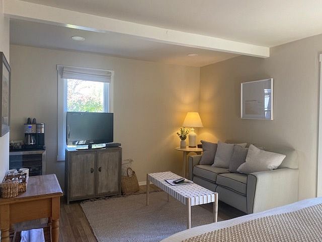 Furnished Finder property 404965_1 photo 6
