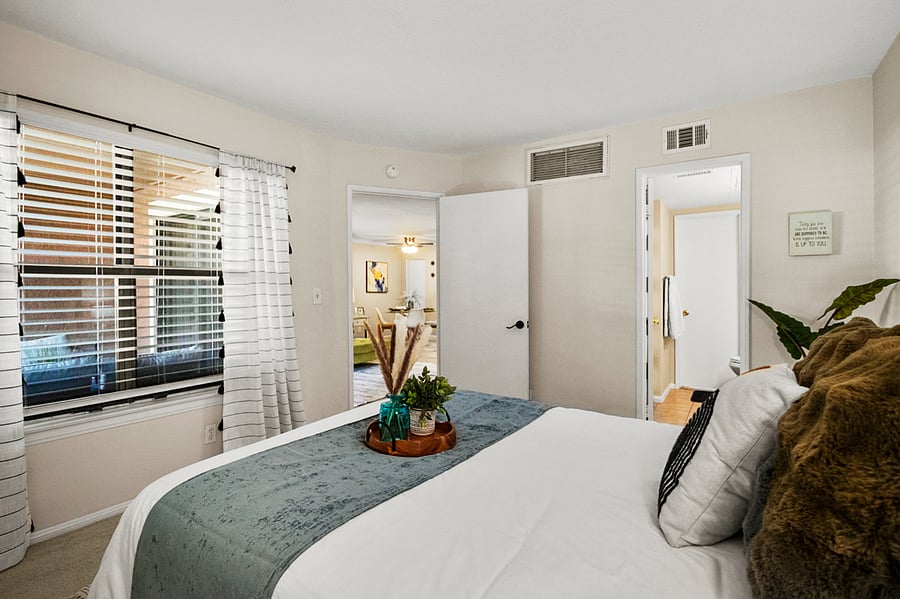 Furnished Finder property 404977_1 photo 11