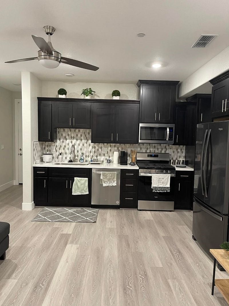 Furnished Finder property 404988_1 photo 7