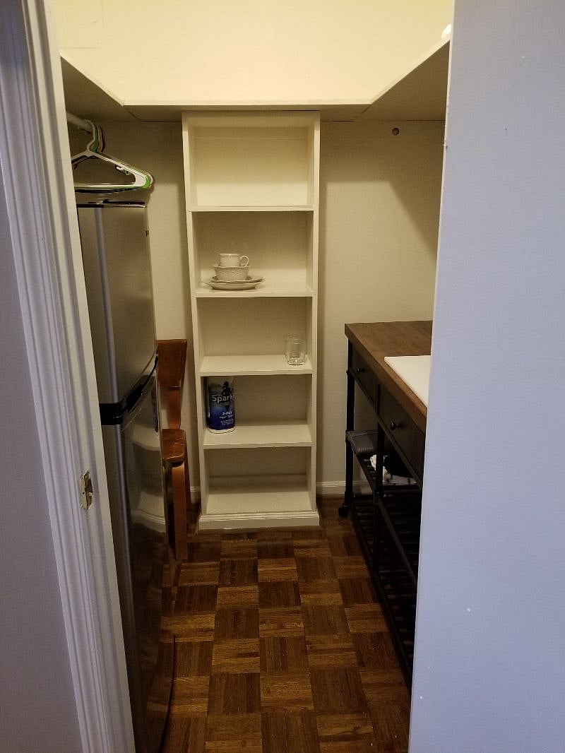 Refrigerator with freezer
Food prep top and cutlery