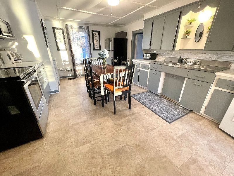 Furnished Finder property 404991_1 photo 8