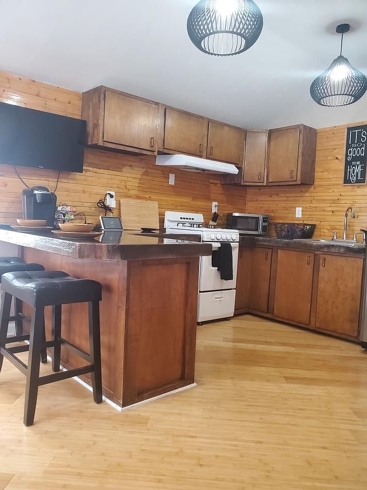 Furnished Finder property 404998_1 photo 4