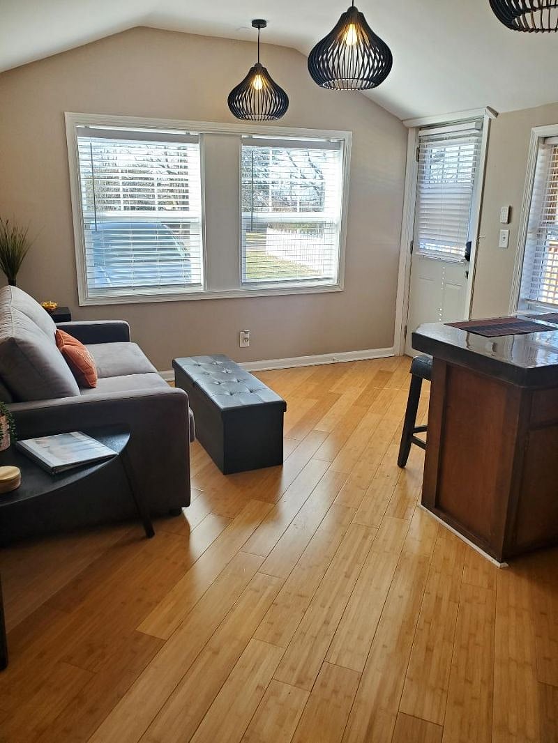 Furnished Finder property 404998_1 photo 11