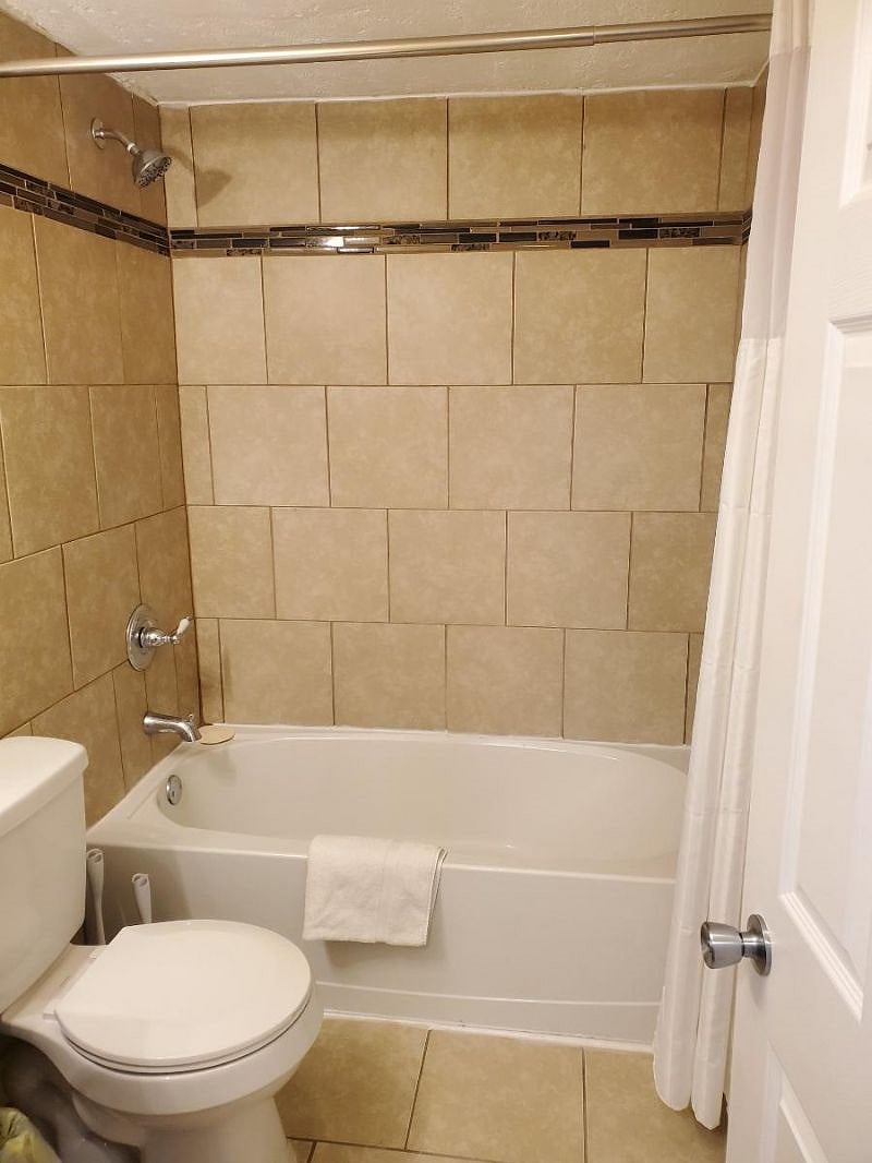 Furnished Finder property 404998_1 photo 20