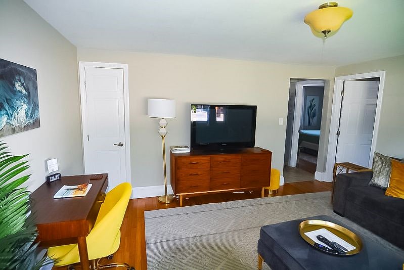 Furnished Finder property 405065_1 photo 10