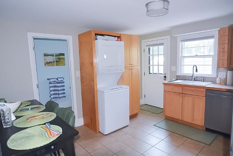 Furnished Finder property 405065_1 photo 24